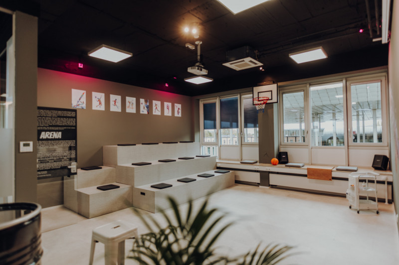 1000_F_76453888_bgcLcttvFAB3dR8XiYUFGicT75jS6tiX