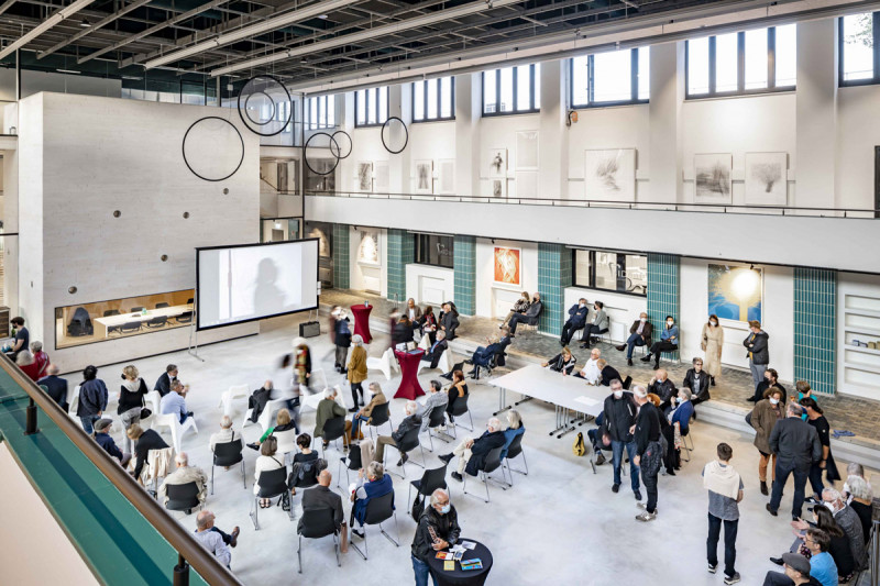 Innenansicht der Event-Location Hallenbad Ost