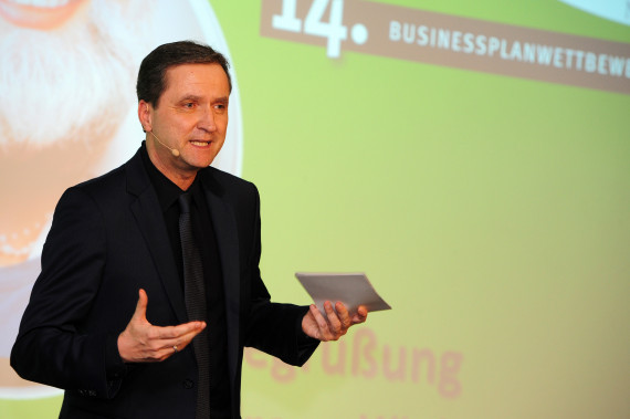 Andreas Käckell Moderator