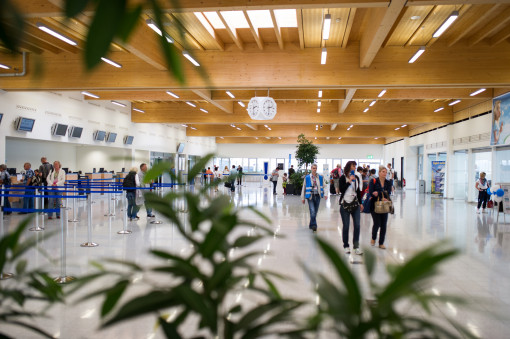 Flughafen-Kassel_2014-06-04_D3s_10520.jpg