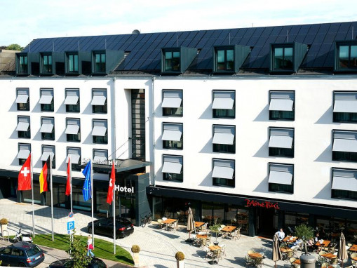 Hotel Schweizer Hof Außenansicht.jpg