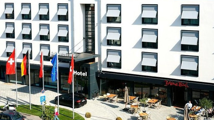 Hotel_Schweizer_Hof_Außenansicht.jpg