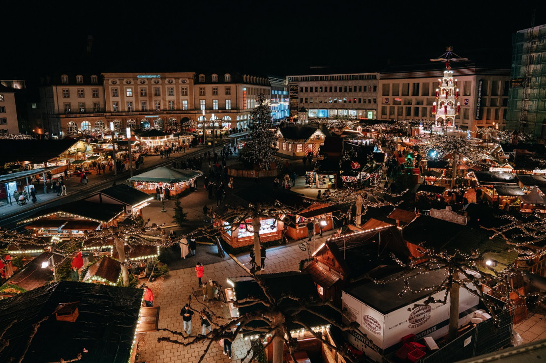 Kasseler Märchenweihnachtsmarkt 2022_Königsplatz_Copyright Kassel Marketing GmbH Can Wagener.jpg