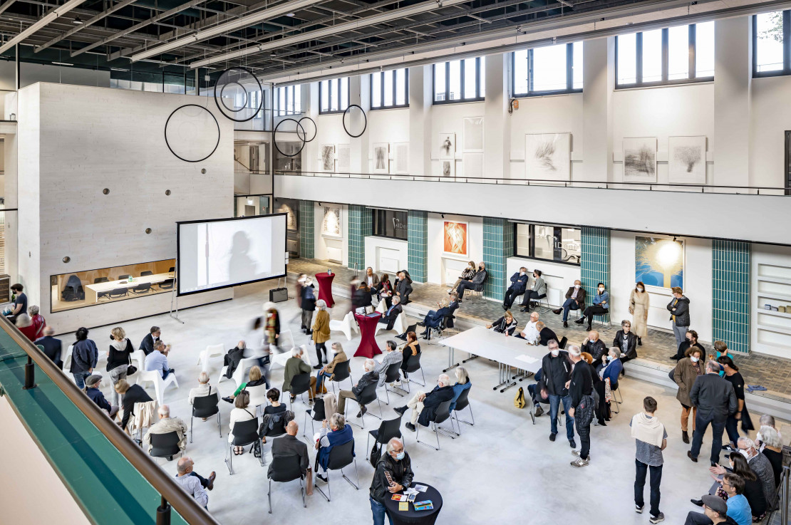 Schwimmhalle (002).jpg